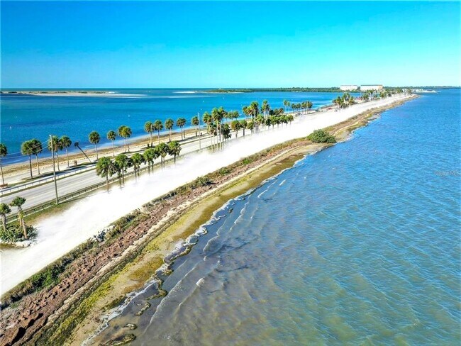 Building Photo - 240 Whisper Lake Rd