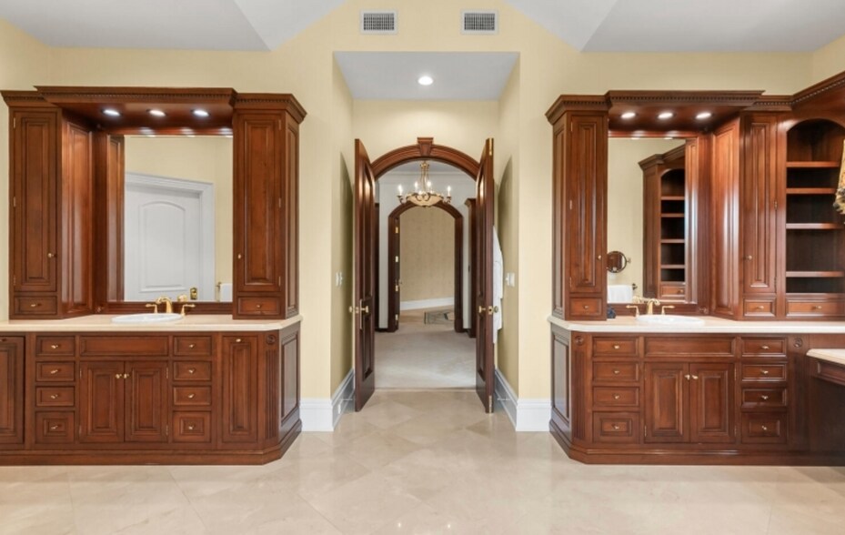 Building Photo - 581 Pottersville Rd