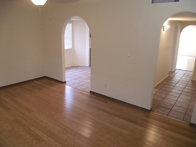 Building Photo - Northeast El Paso 3 Bed Refrig A/C w/Mount...