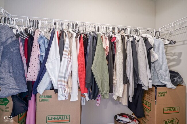 Building Photo - 6810 Birmingham Ave