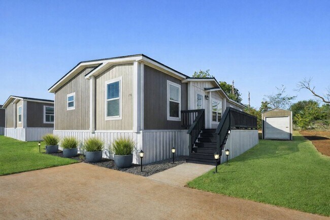 Building Photo - 1601 Swallowtail Dr