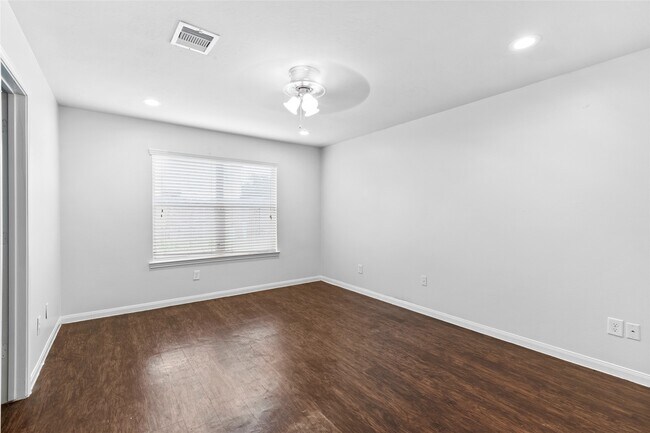 Building Photo - 2430 High Island Way