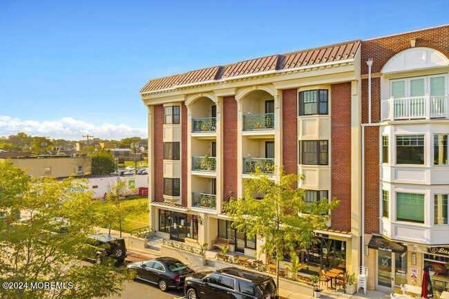 Building Photo - 57-61 Brighton Avenue Unit 301