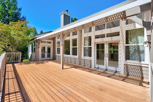 Building Photo - 205 Saddle Wood Dr