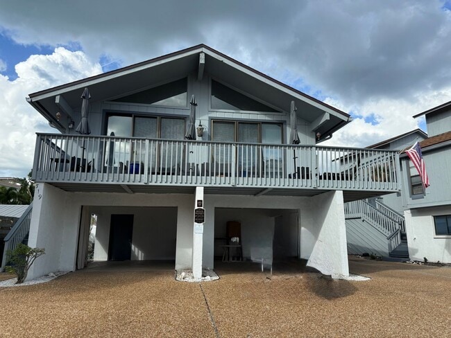 Primary Photo - 319 Beach Rd