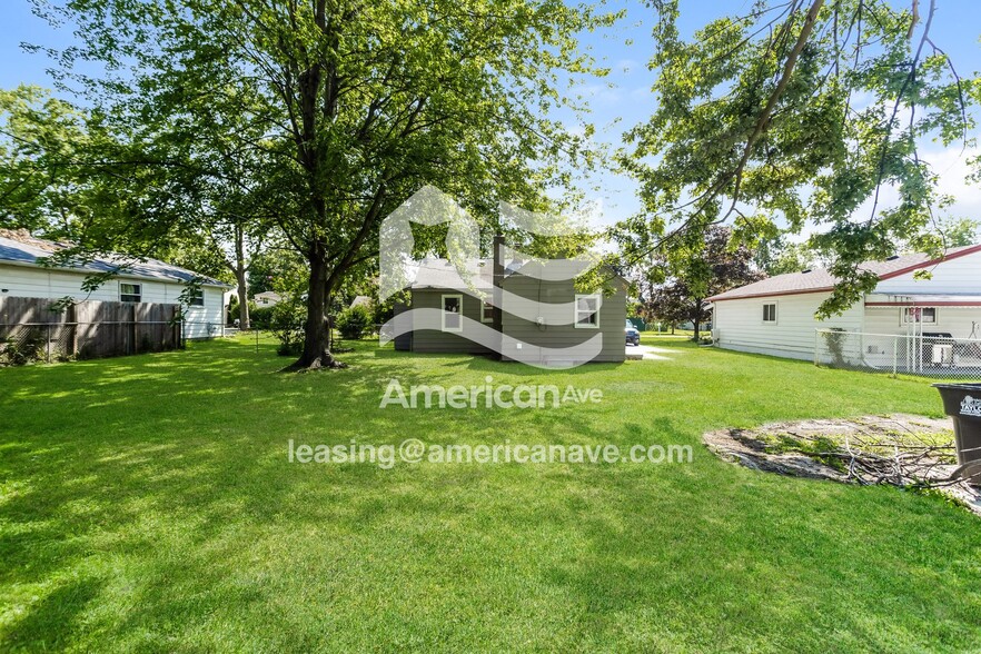 Building Photo - 16550 Ziegler St