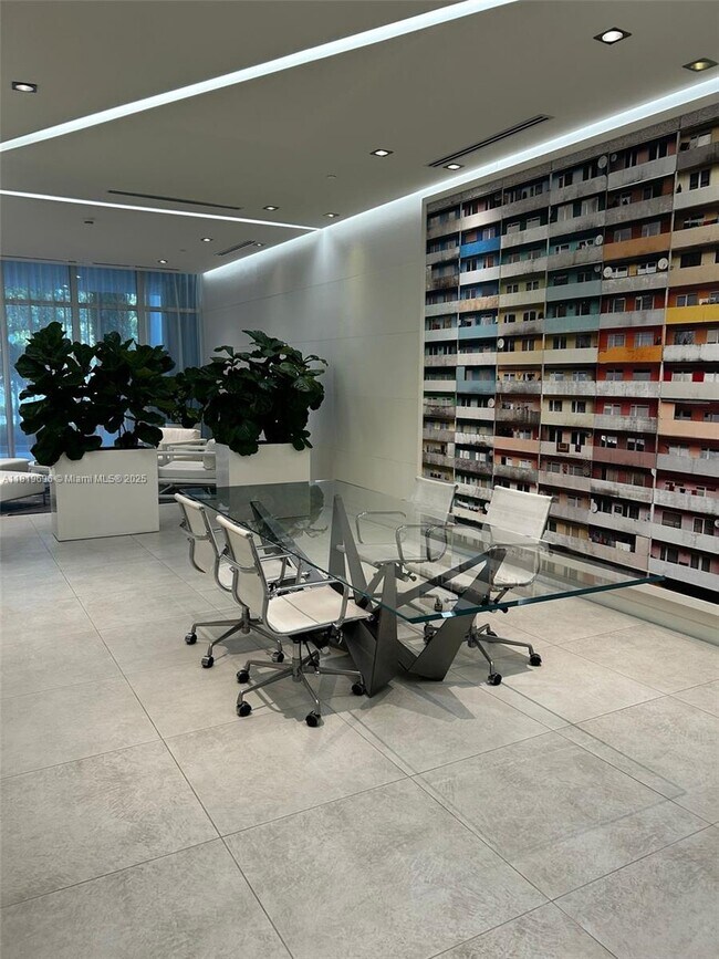 Building Photo - 4250 Biscayne Blvd