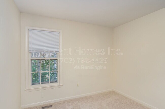 Building Photo - 7461 Ridge Oak Ct