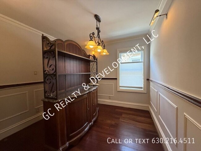Building Photo - 4120 N Overhill Ave