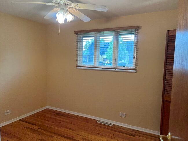 Building Photo - 1520 N Fernandez Pl
