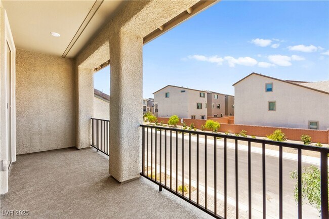 Building Photo - 5606 Spring Trellis St