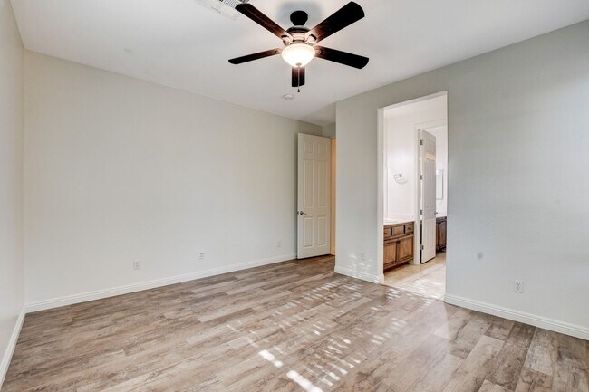 Building Photo - Single Family Home on 20k SQFT Lot in Gated Community