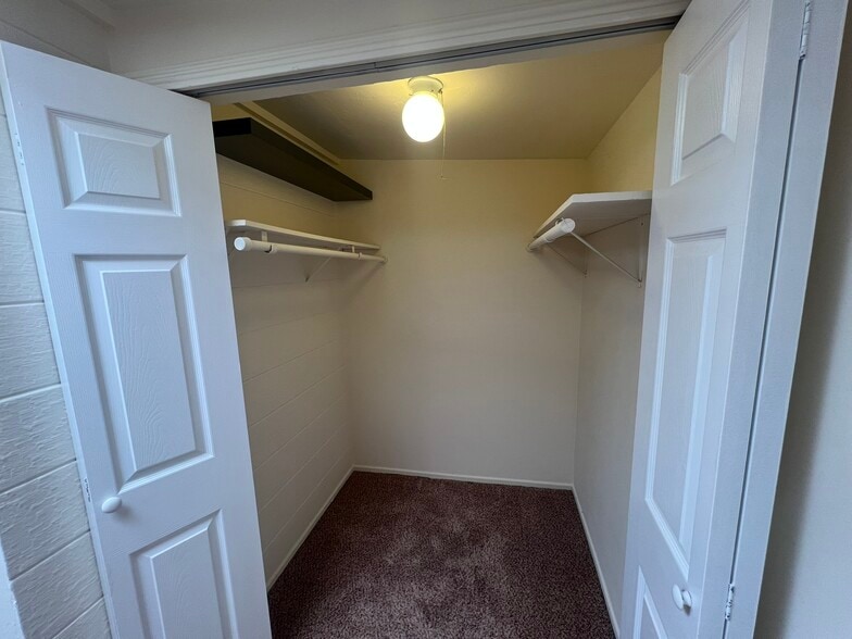 Building Photo - 2019 Cypress Ave