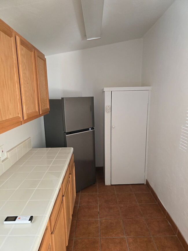 Building Photo - Beautifully Renovated 1 Bedroom Apt - All ...