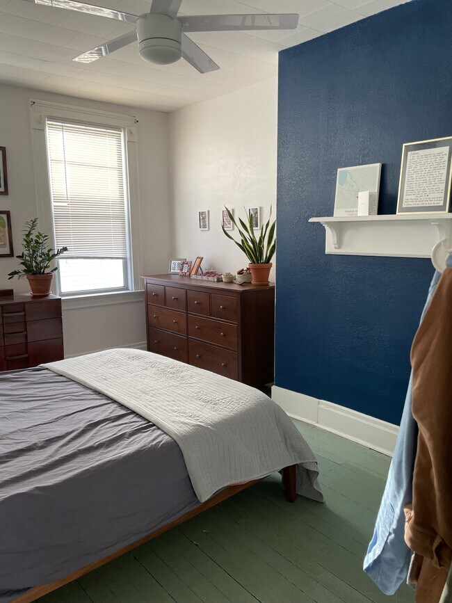 Building Photo - 23 Hays St