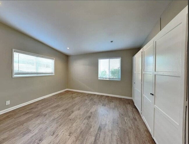 Building Photo - 13257 E Ave W 2