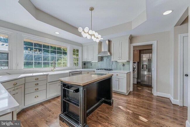 Building Photo - 615 Nalls Farm Way