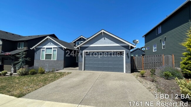 Primary Photo - Modern 3 BD | 2 BA Home w/ Bonus Room - Es...