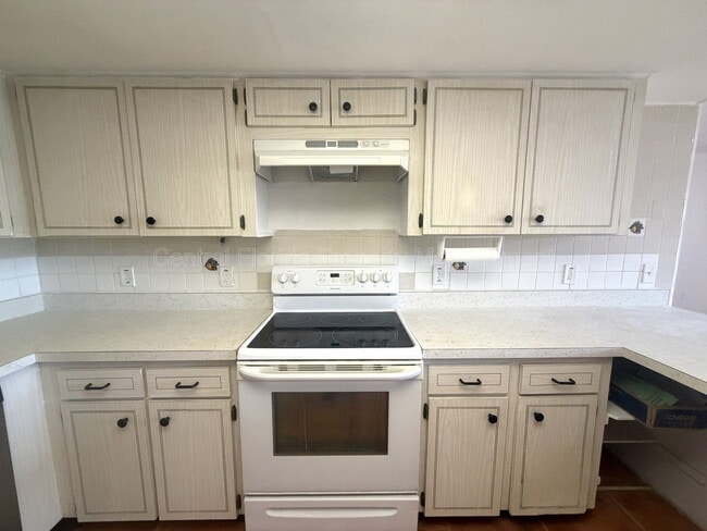 Building Photo - 7010 Ironwood Dr