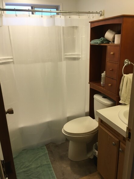 2nd Bath - 3599 Cemetery Rd