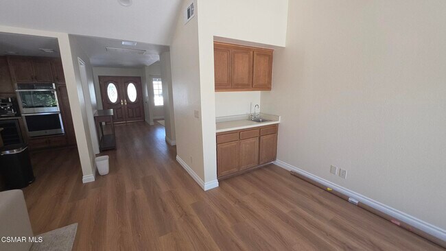 Building Photo - 2794 Parkview Dr