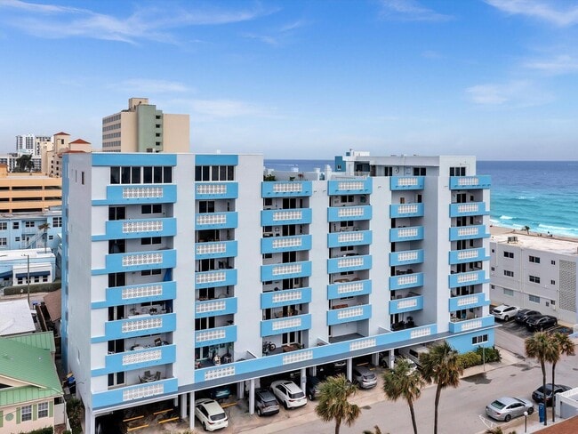 Building Photo - 320 S Surf Rd