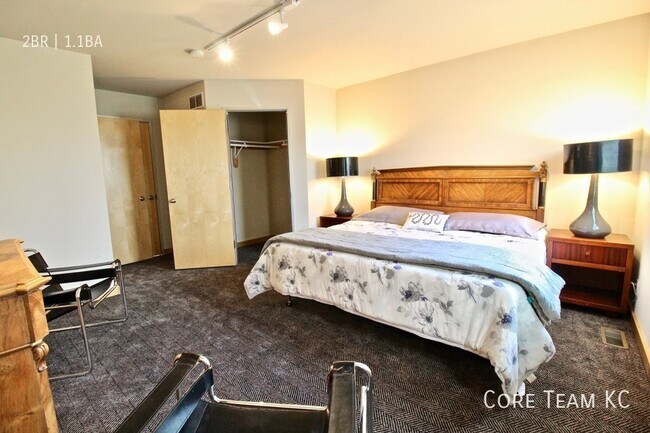 Building Photo - 4112 Walnut St