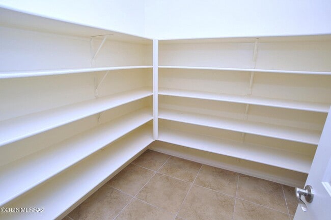 Building Photo - 12992 Westminster Dr