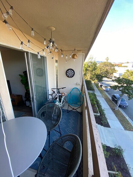 balcony 3rd floor - 1342 10th St