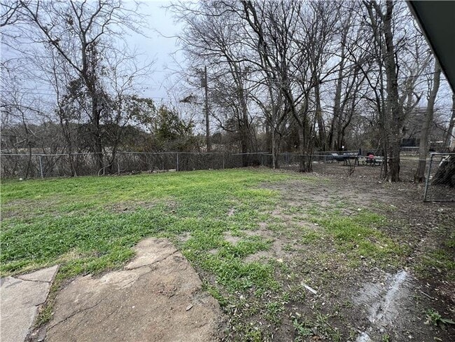 Building Photo - 2111 Caprice Dr