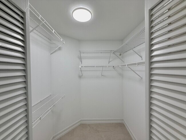 Building Photo - 21440 Millbrook Ct