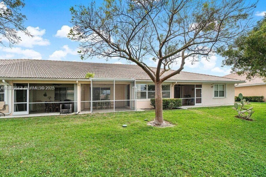 Building Photo - 2437 S Coral Trace Cir