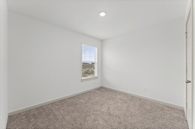 Building Photo - 3008 Maughan Hts Trl