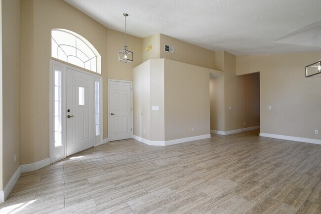 Building Photo - 12803 Maribou Cir