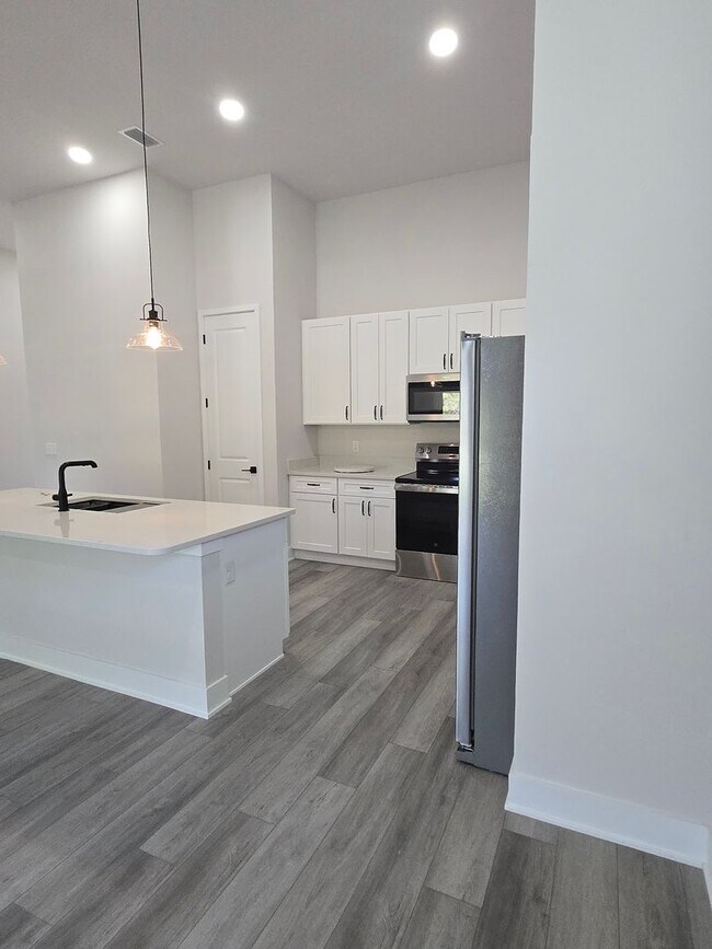 Building Photo - Newer Construction- 3 bed 2 bath Patio Home on the Golf Course – Turkey Creek