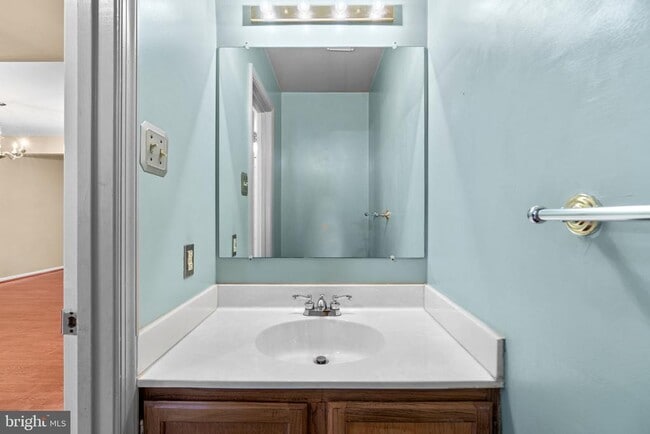 Building Photo - 8871 Manahan Dr