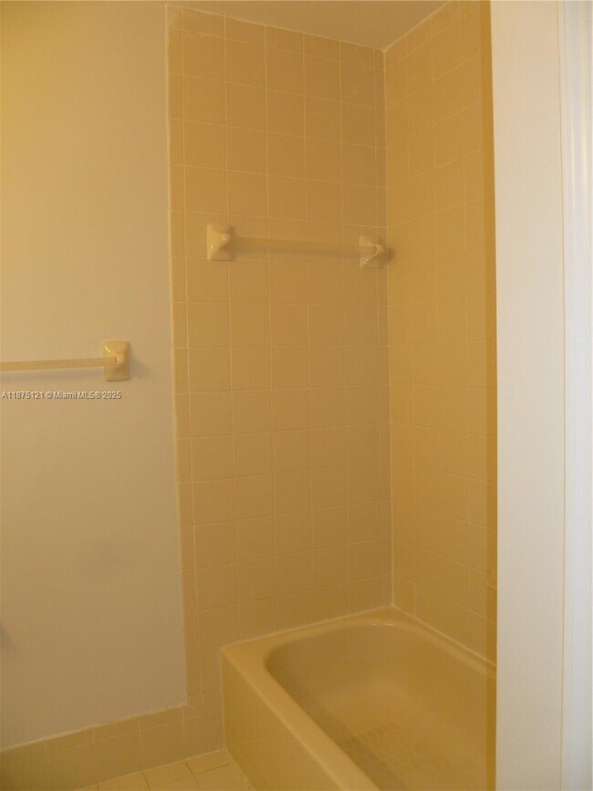 Building Photo - 4252 SW 156th Ave