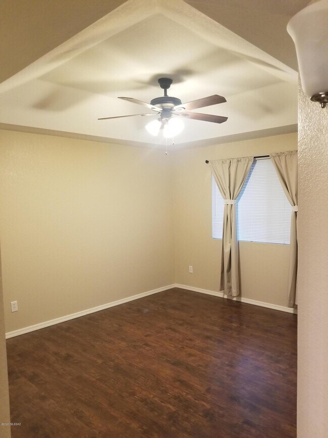 Building Photo - 2617 W Lazybrook Dr