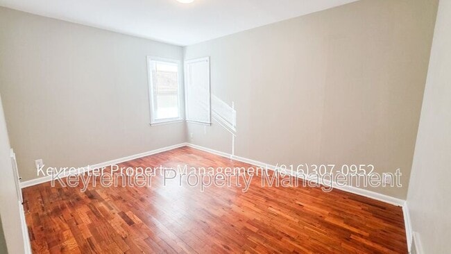 Building Photo - 3404 S Evanston Ave