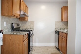Building Photo - 17 Sewall St