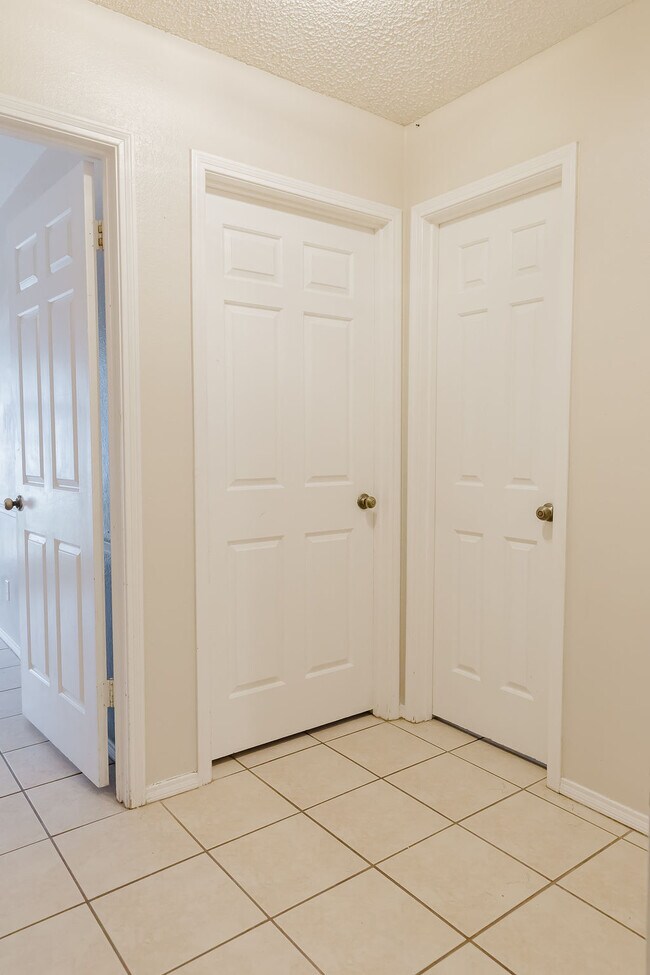 Building Photo - 1105 Gordon Blvd