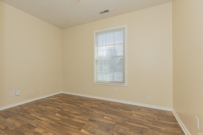 Building Photo - 3224 Park Ridge Dr