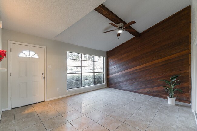 Building Photo - 2445 Briarwest Blvd