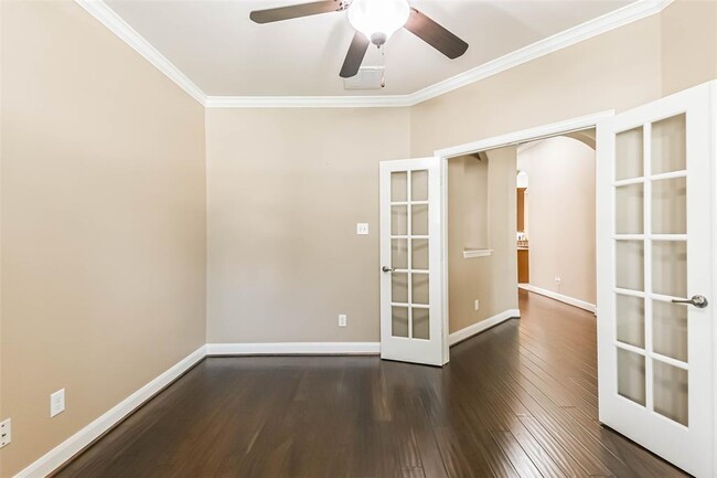 Building Photo - 13911 Desert Trace Ct