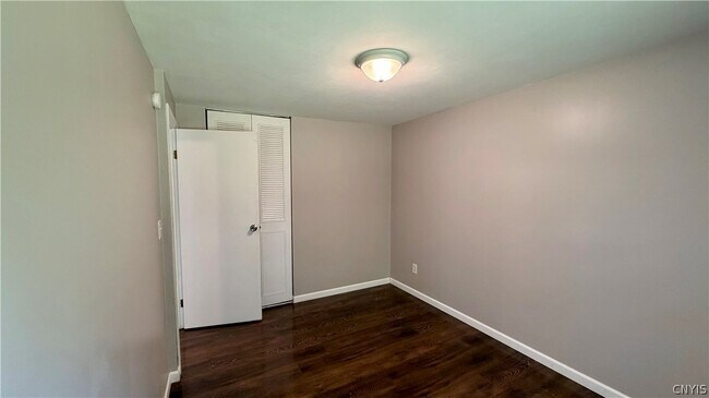 Building Photo - 104 Finwood Dr