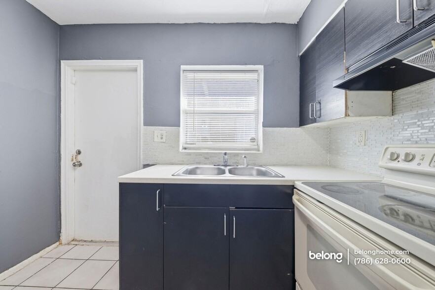 Building Photo - 1439 NW 8th Ave