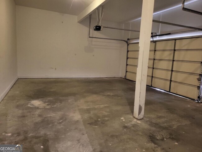 Building Photo - 3873 King Edward Trail SW