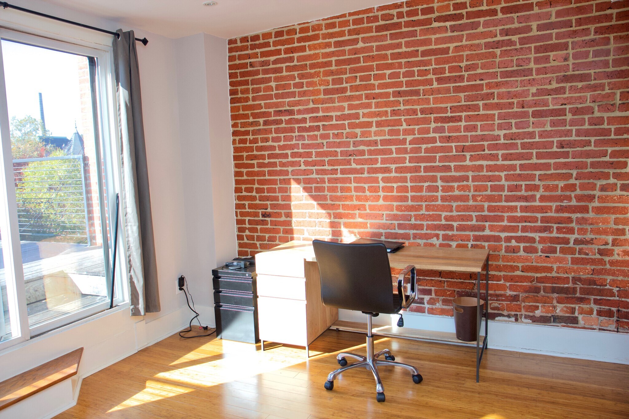 Building Photo - 2128 1st St NW