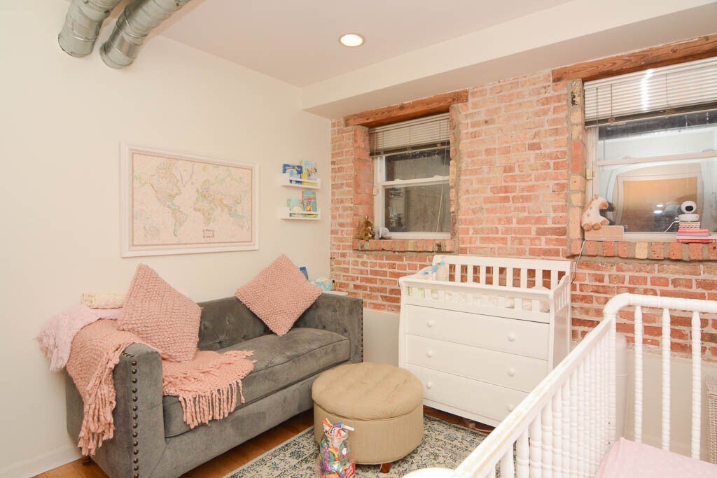 Building Photo - 1723 W Erie St