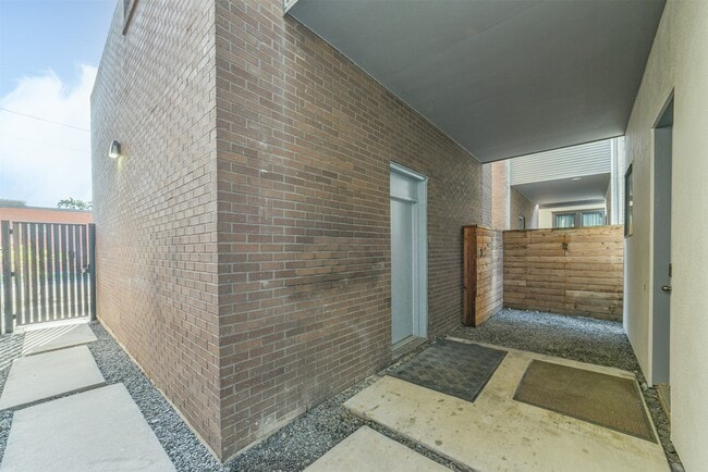 Building Photo - 2518 Mason St